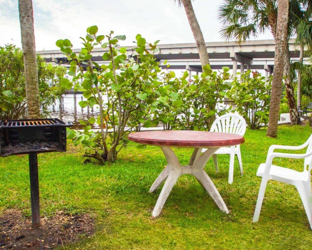 Sleep Inn & Suites Riverfront 埃伦顿 外观 照片